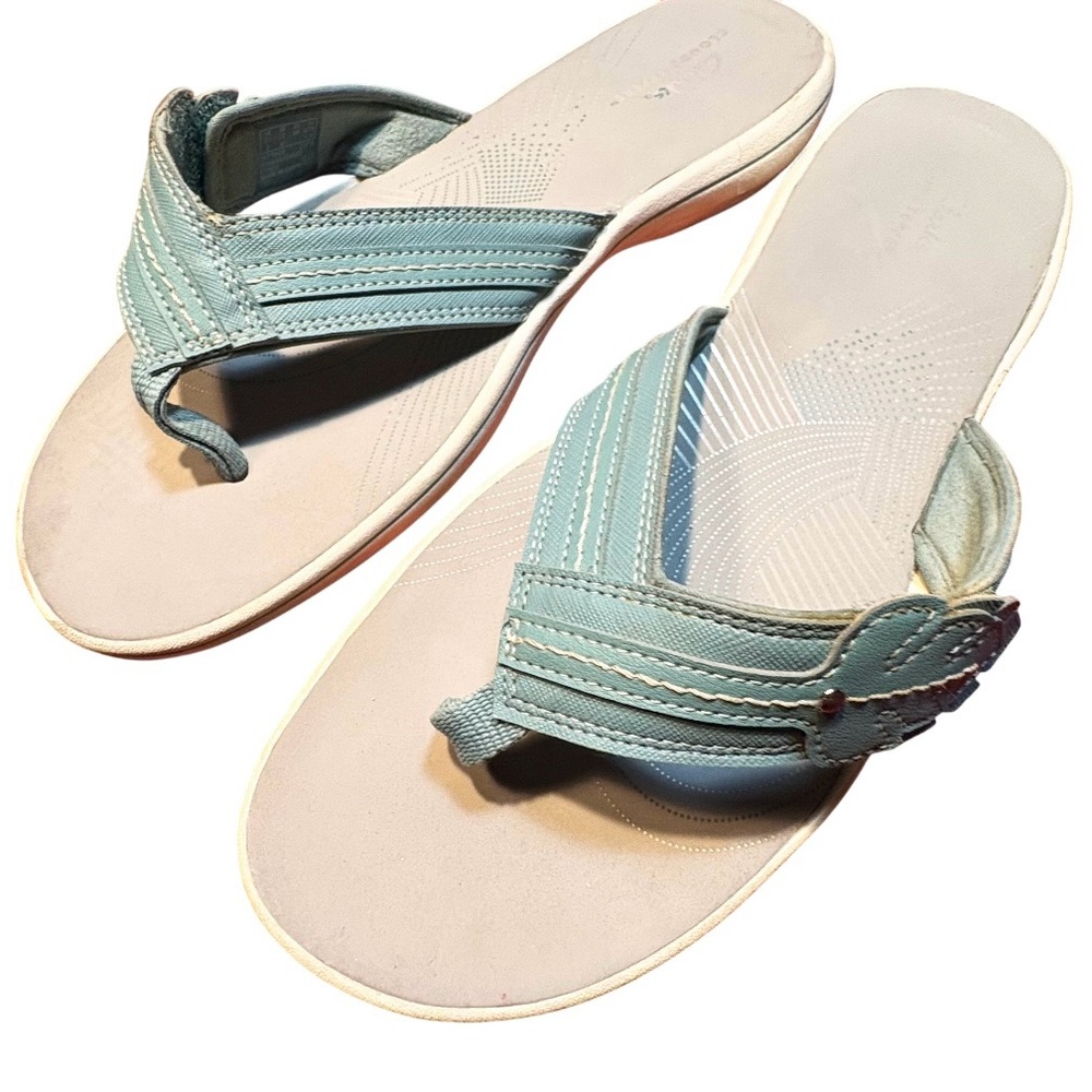 Clarks Women's Breeze Sea Cloudsteppers flip-flop sandals size 9.5